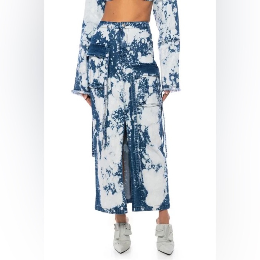 Acid wash cargo denim maxi skirt